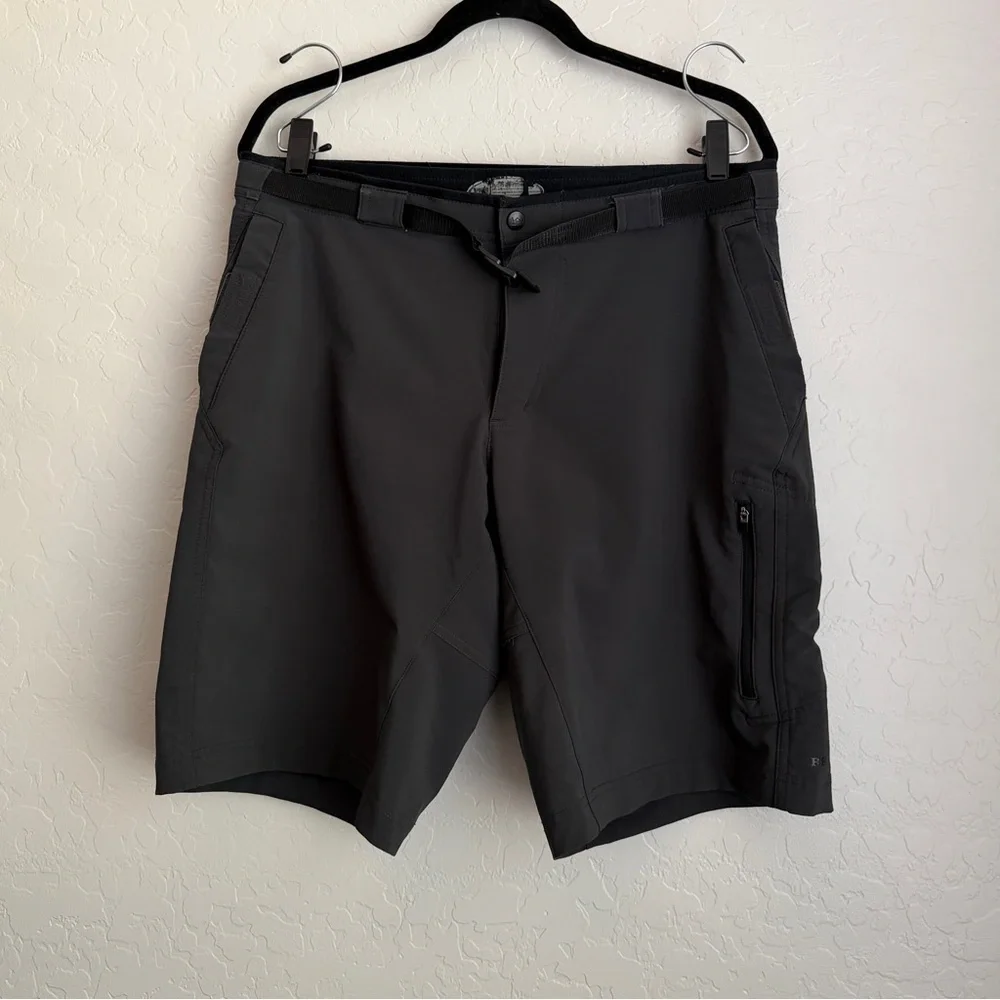 REI Men's Belted Outdoor Shorts Dark Gray Medium? - Picture 1 of 10